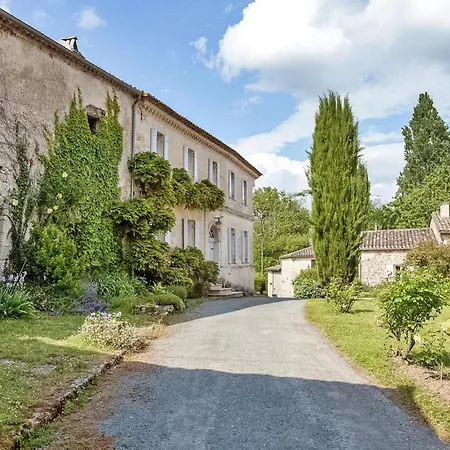 Holiday home Les Charmes