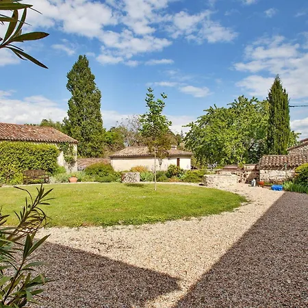 Holiday home Les Charmes